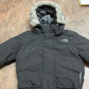 The North Face 4T/4b kids black winter coat